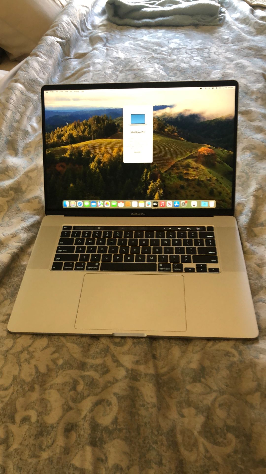 MacBook Pro 2019 16”
