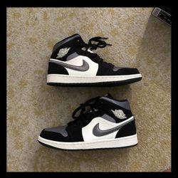 Air Jordan 1 Mid SE 'Satin Smoke Grey'