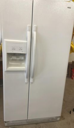 Kenmore Side-by-Side  White Refrigerator
