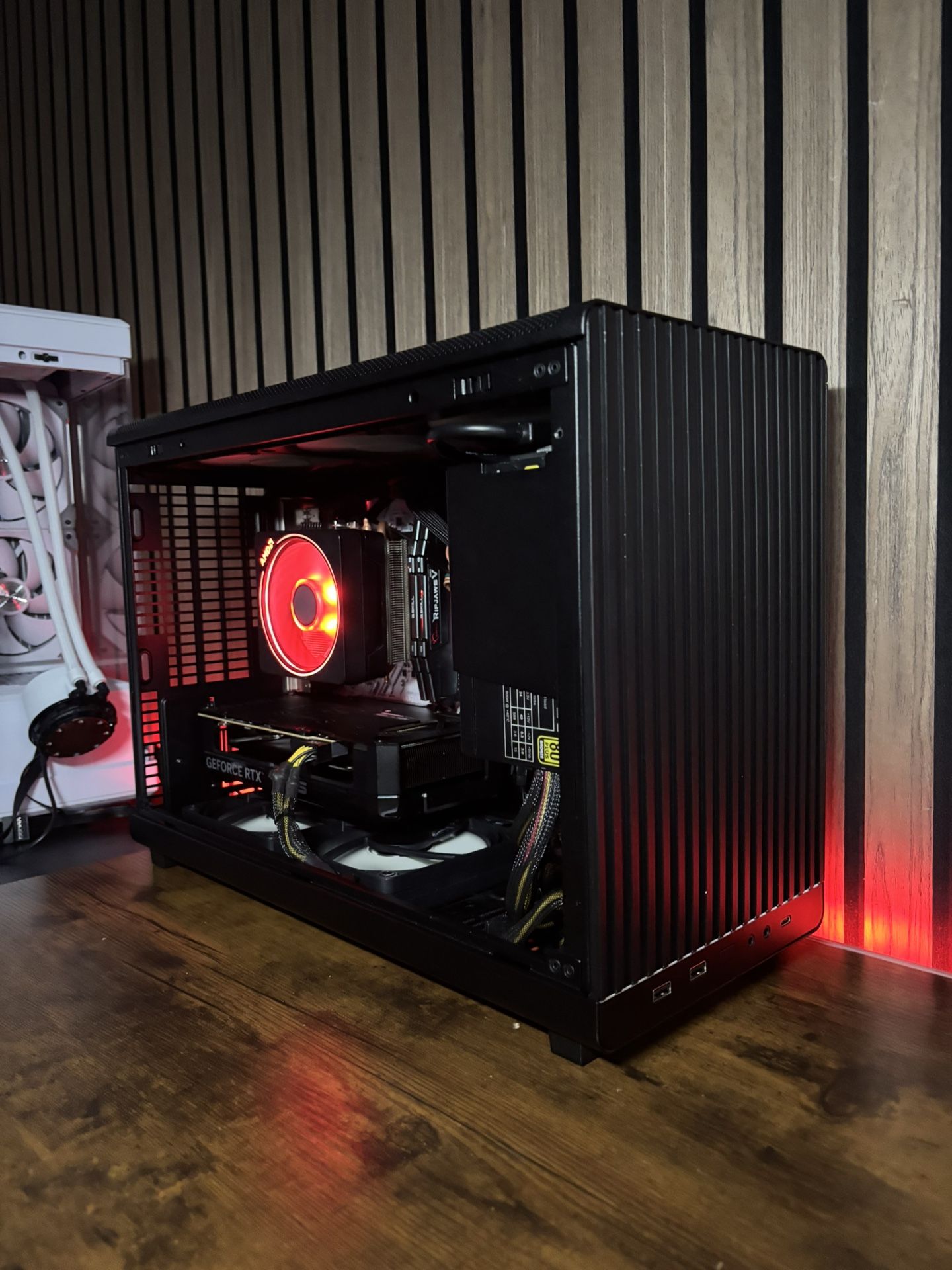 RTX 5060 | RYZEN 7 5700X | 1TB STORAGE | LIAN LI CASE | COMPACT GAMING PC