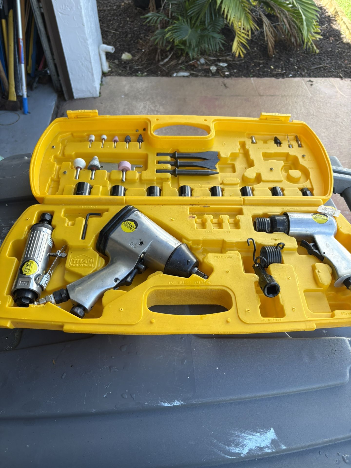 Air Tool Kit
