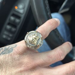 10k medussa pinky ring