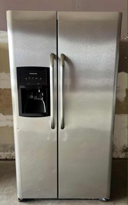 FRIGIDAIRE REFRIGERATOR