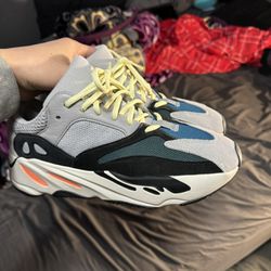 Yeezy Boost 700 Wave Runners Size 9 Mens