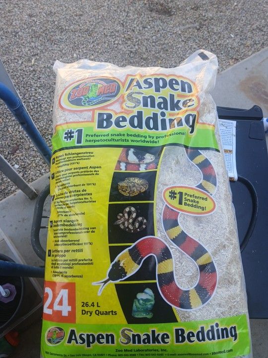 Aspen Snake Bedding