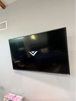 Vizio TV 70”