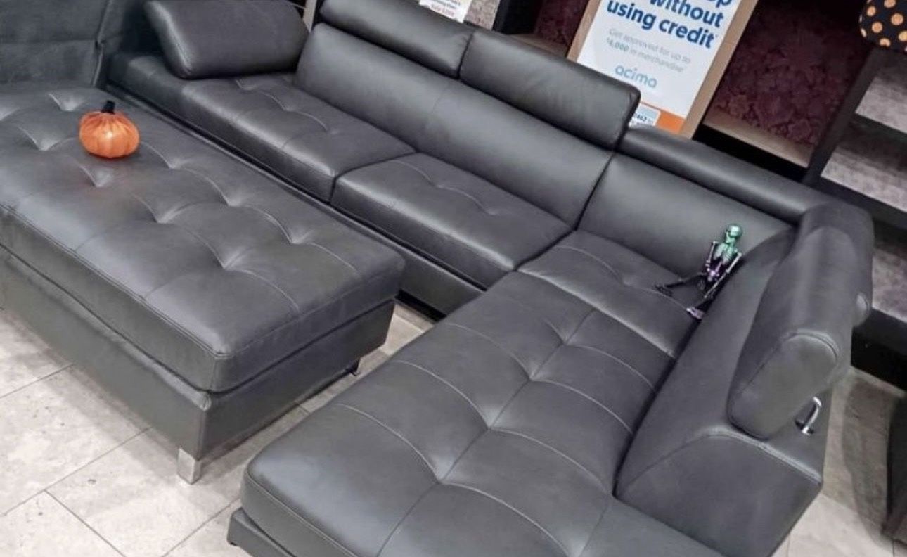 Ibiza Sectional With Ottoman