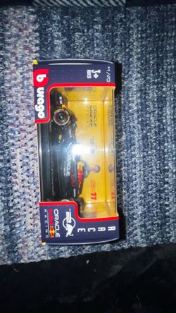 Both f1 car for one price