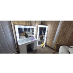 Makeup Vanity For Sale