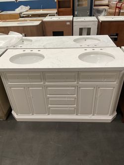 60” White Solid Wood Bathroom Vanity with Engineered Marble Top (V197)