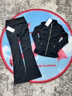Lululemon 2 Piece Set – Multiple Sizes