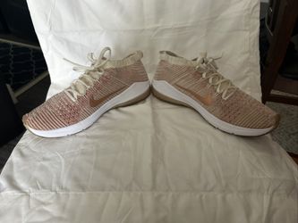 Nike Air Zoom Fearless Flyknit 2 Metallic-Red Bronze -W 7.5