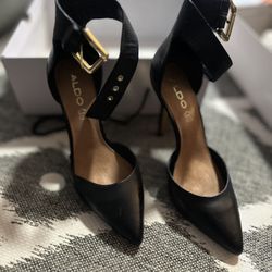 Black ALDO Heels - Size 8 (Gently Used)