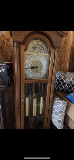 Vintage Howard Miller Westminster Chime Floor (Grandfather) Clock Set