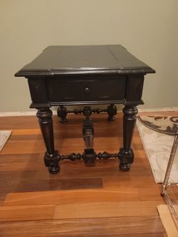 Wood Table with drawer