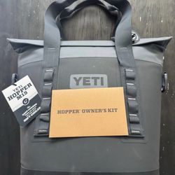 New YETI Hopper M15 Soft Cooler Charcoal Model HOPPM15