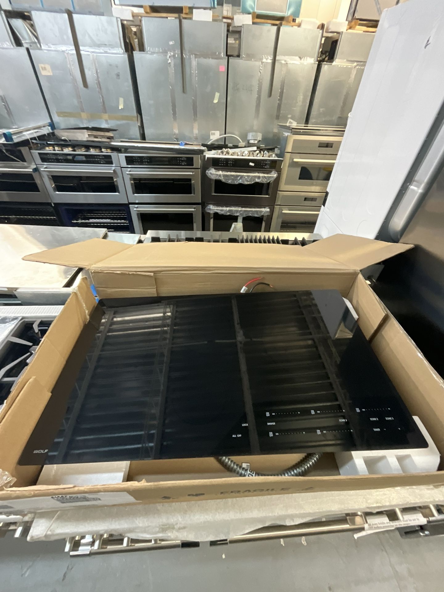 π₯ WOLF 36β Electric Cooktop β Model CE365C/B/208 β NEW π₯