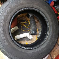 Goodyear 265/65/17
