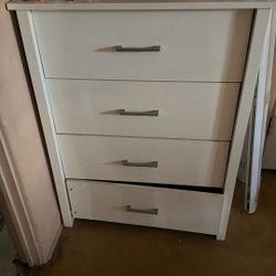 4 Drawer Dresser 