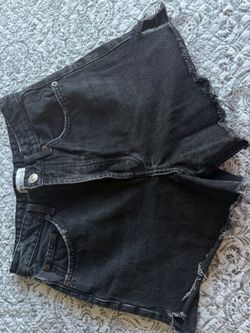 Zara black short size 6