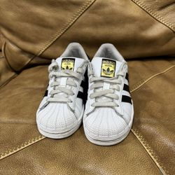 Kids Shoes Size 11K