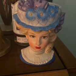 Vintage Plant Vase 80$ Firm