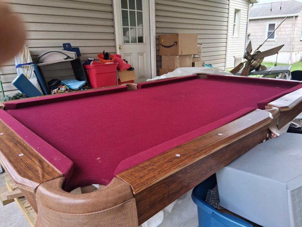 POOL TABLE