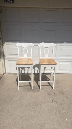 Set of 2 White Wood Bar Stools