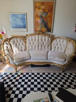 Luxury Vintage Gold Trim Baroque Style Venetian Sofa