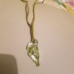 Glass pendent necklace