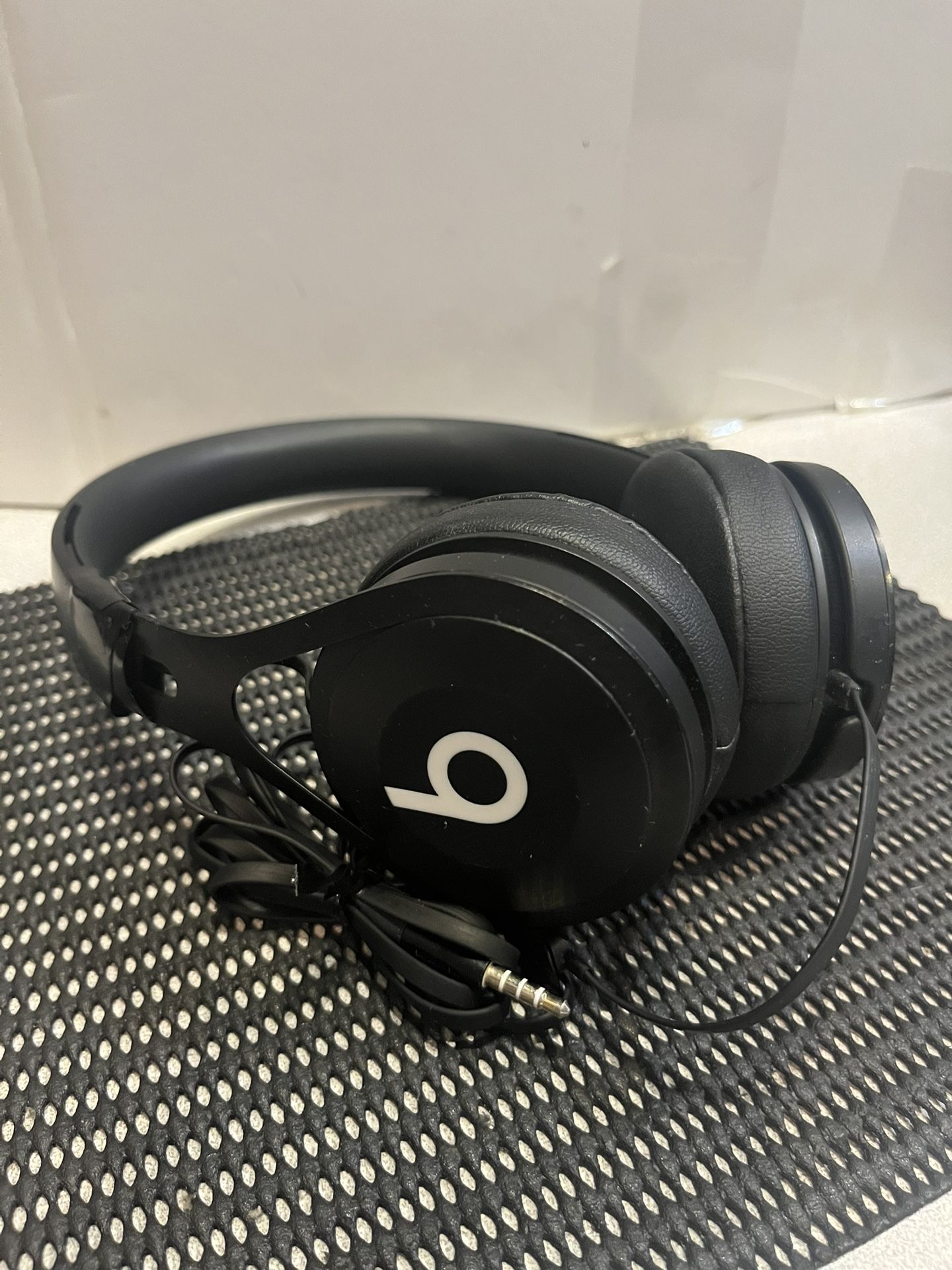 Beats By Dre Beats EP Wired On-Ear HeadPhones -Black