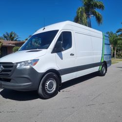 2022, Mercedes Benz Sprinter 