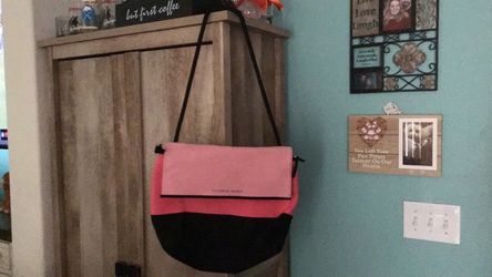 Victoria's Secret Insulated Crossbody Shoulder Bag