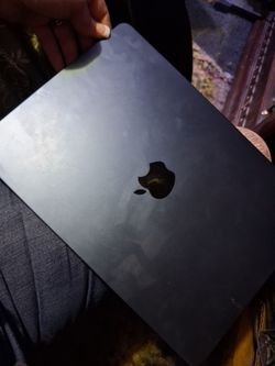 Apple MacBook