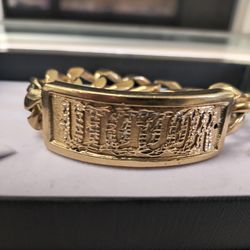 14k solid gold bracelet 143 .4 grams layaway available 10% down if you interested please make sure you ask for Maribel thank you