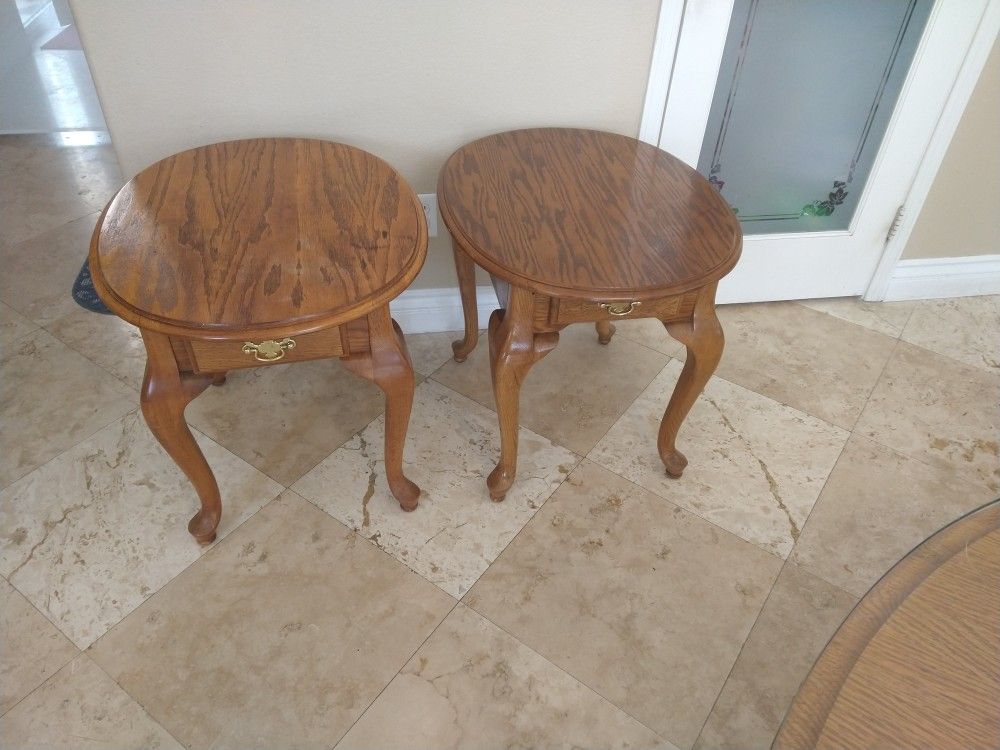 PAIR SOLID OAK END TABLES