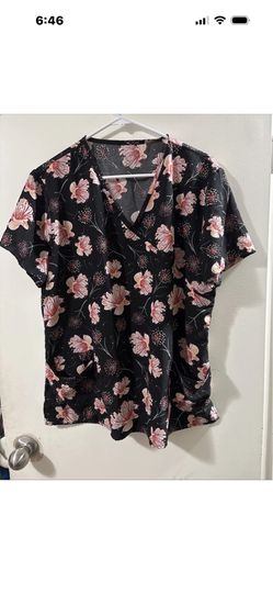 Xl scrub top