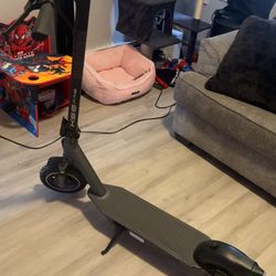 Electric scooter