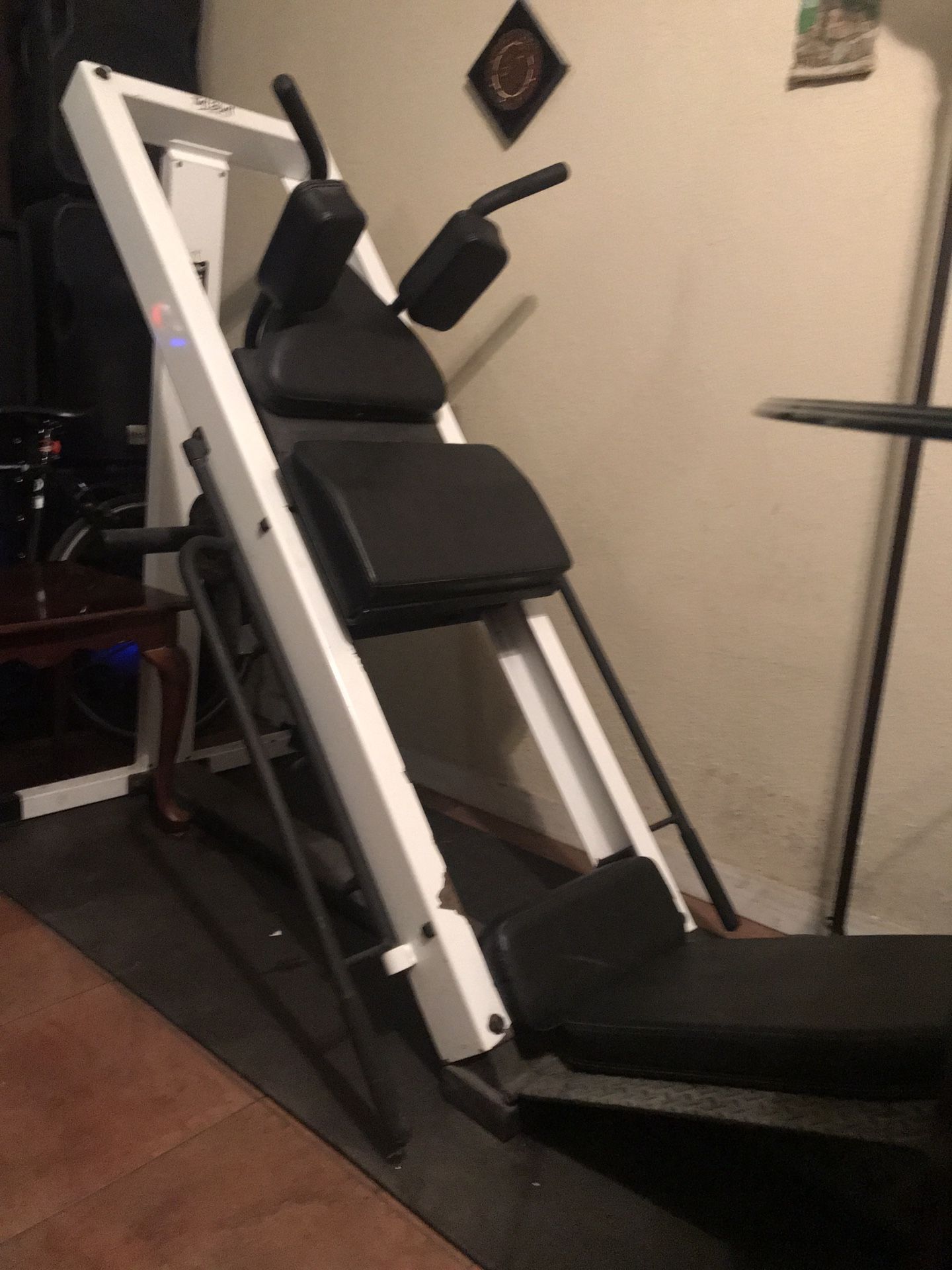 Body-Solid Leg Press Hack Squat Machine, good condition!!