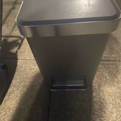 Garbage can