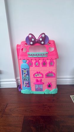 Minnie club house