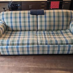 Couch With Pull Out Bed