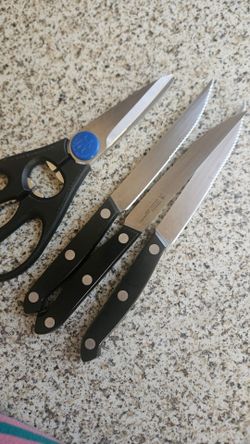 Steak knives & kitchen shears
