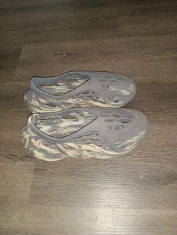 Adidas Yeezy Foam RNNR MXT moon grey