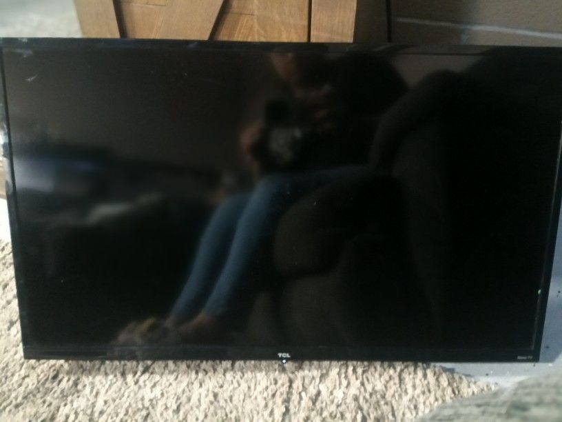 TCL 32 Inch Smart Roku TV