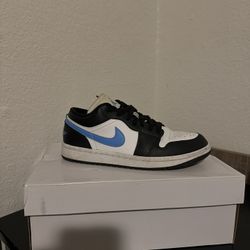 Nike Air Jordan 1 Low (Black/White/University Blue)