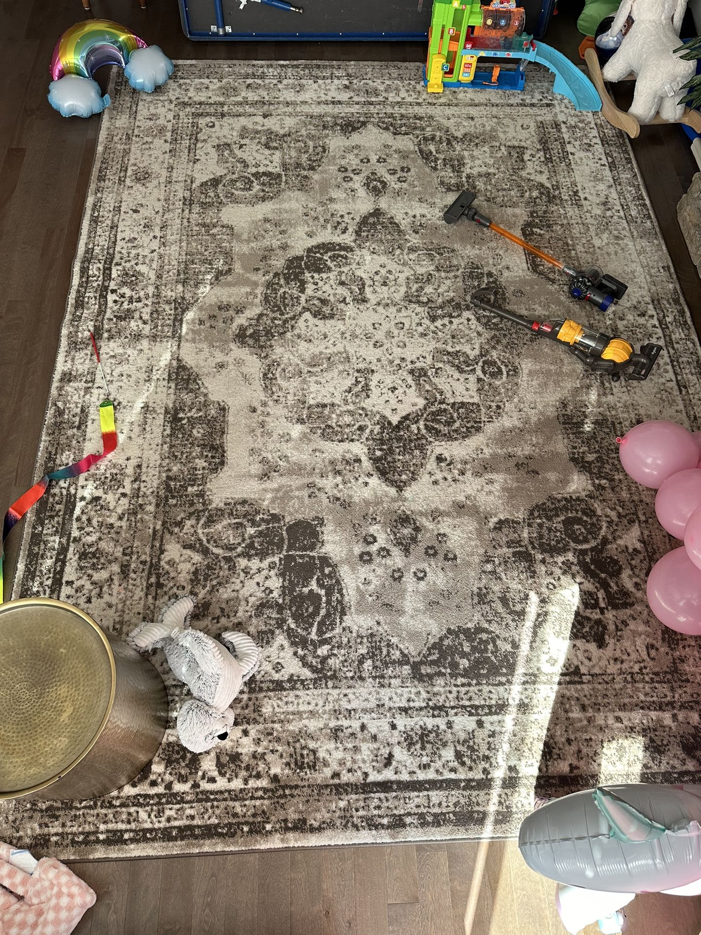 8x10 Area rug