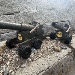 Vintage 1950s Big Bang Toy Cannons