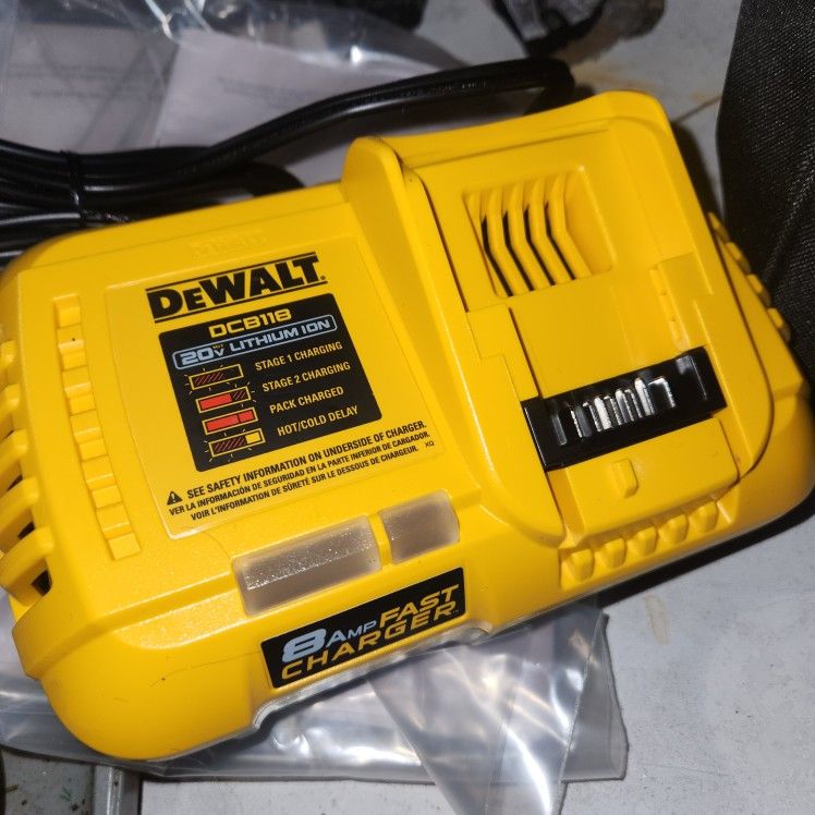 Dewalt 20v Fast Charger. New. Firm Price/precio Firme π