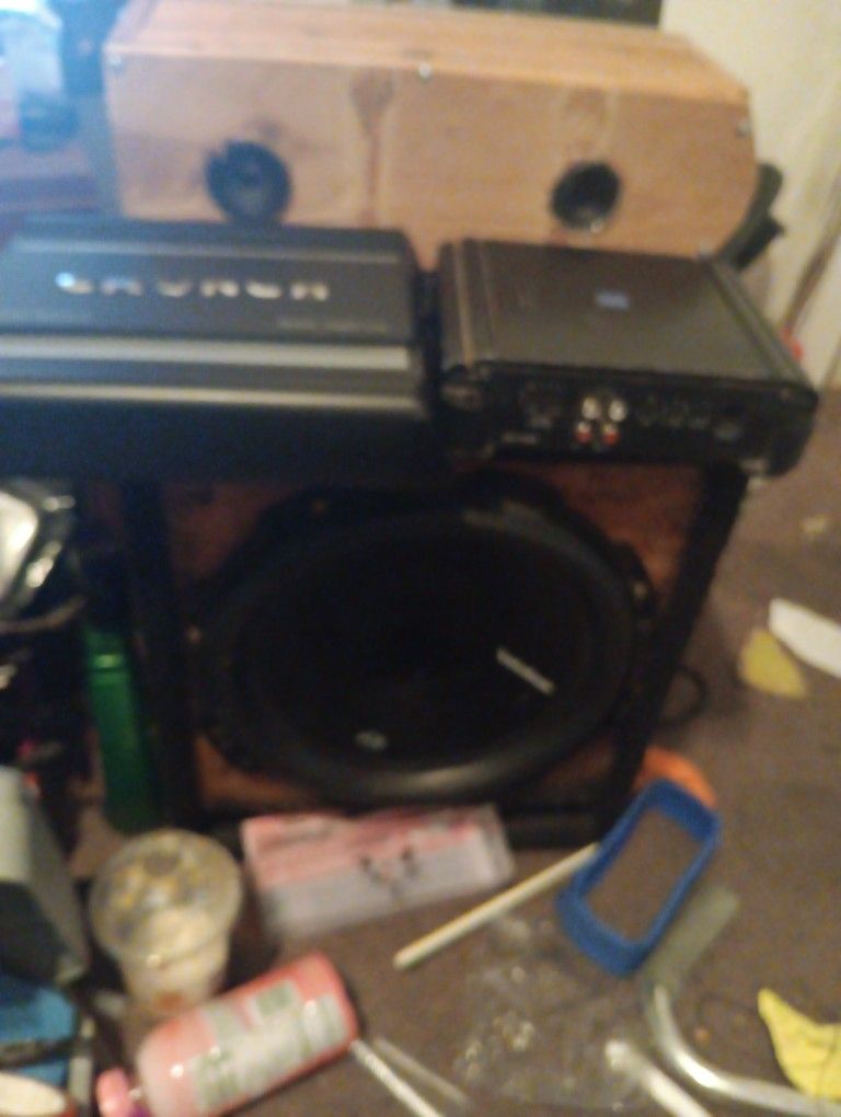 12- Rockford Fosgate P2 And 2 Amps